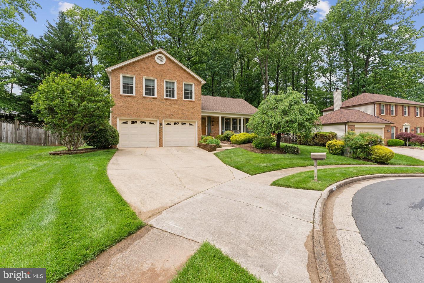 6554 GLADEVIEW CT, BURKE, Virginia 22015, 4 Bedrooms Bedrooms, ,2 BathroomsBathrooms,Residential,For sale,6554 GLADEVIEW CT,VAFX2240448 MLS # VAFX2240448