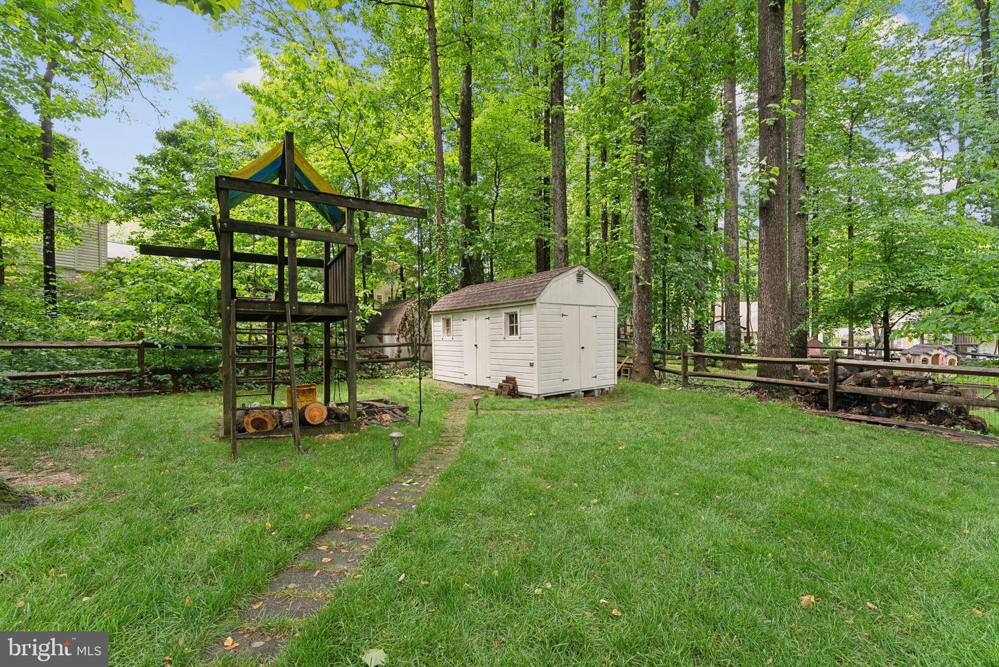 6554 GLADEVIEW CT, BURKE, Virginia 22015, 4 Bedrooms Bedrooms, ,2 BathroomsBathrooms,Residential,For sale,6554 GLADEVIEW CT,VAFX2240448 MLS # VAFX2240448