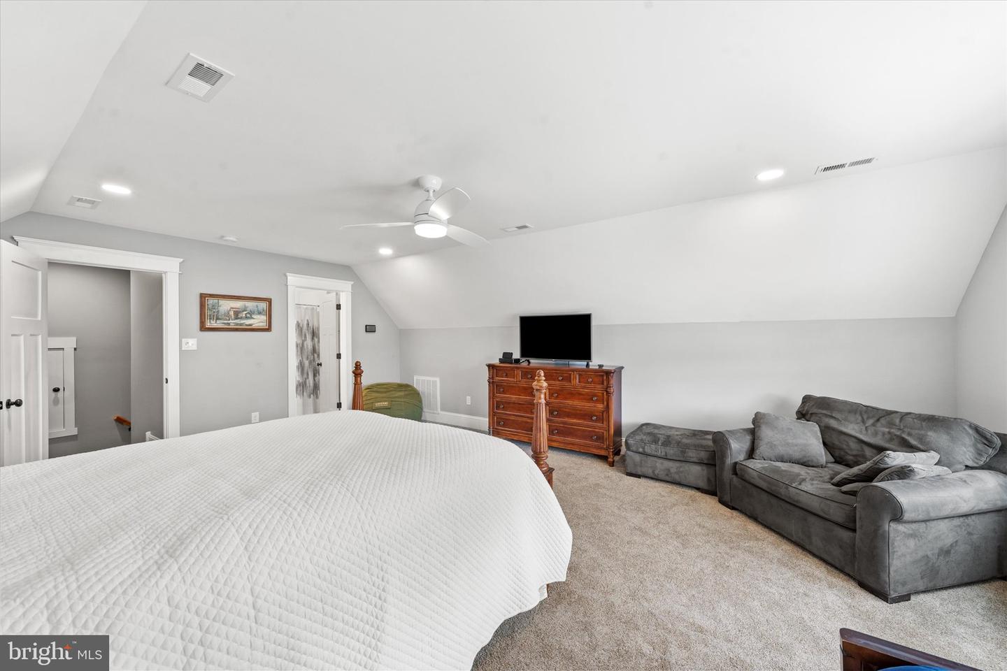 13510 KELHAM RD, MIDLOTHIAN, Virginia 23113, 4 Bedrooms Bedrooms, 11 Rooms Rooms,3 BathroomsBathrooms,Residential,For sale,13510 KELHAM RD,VACF2001140 MLS # VACF2001140