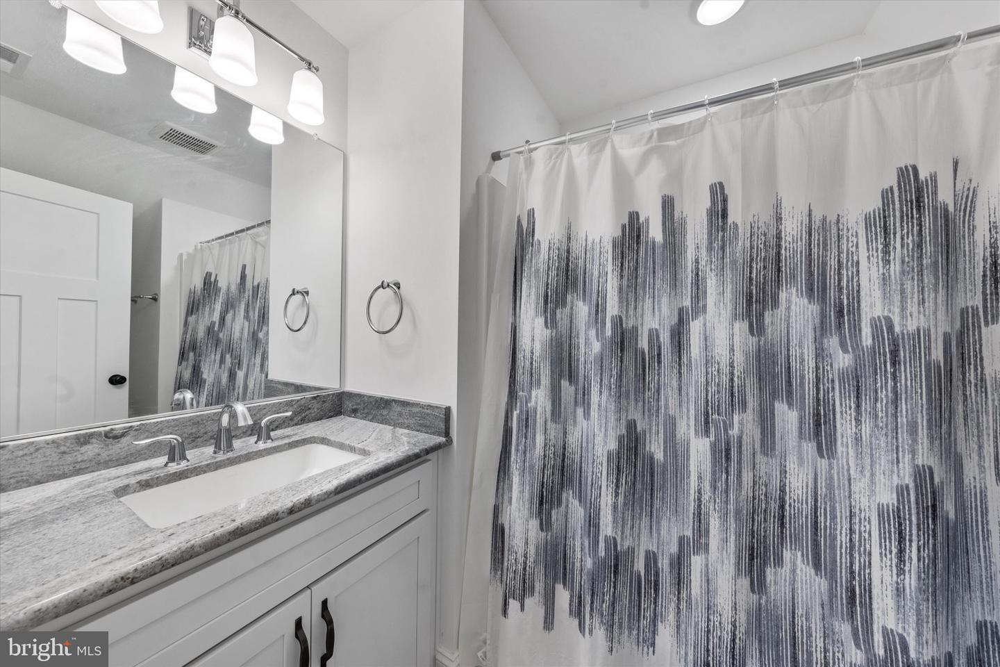 13510 KELHAM RD, MIDLOTHIAN, Virginia 23113, 4 Bedrooms Bedrooms, 11 Rooms Rooms,3 BathroomsBathrooms,Residential,For sale,13510 KELHAM RD,VACF2001140 MLS # VACF2001140