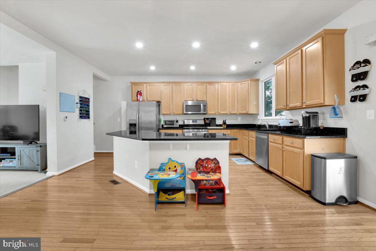 4229 TRUMBO CT, FAIRFAX, Virginia 22033, 3 Bedrooms Bedrooms, ,2 BathroomsBathrooms,Residential,For sale,4229 TRUMBO CT,VAFX2240460 MLS # VAFX2240460