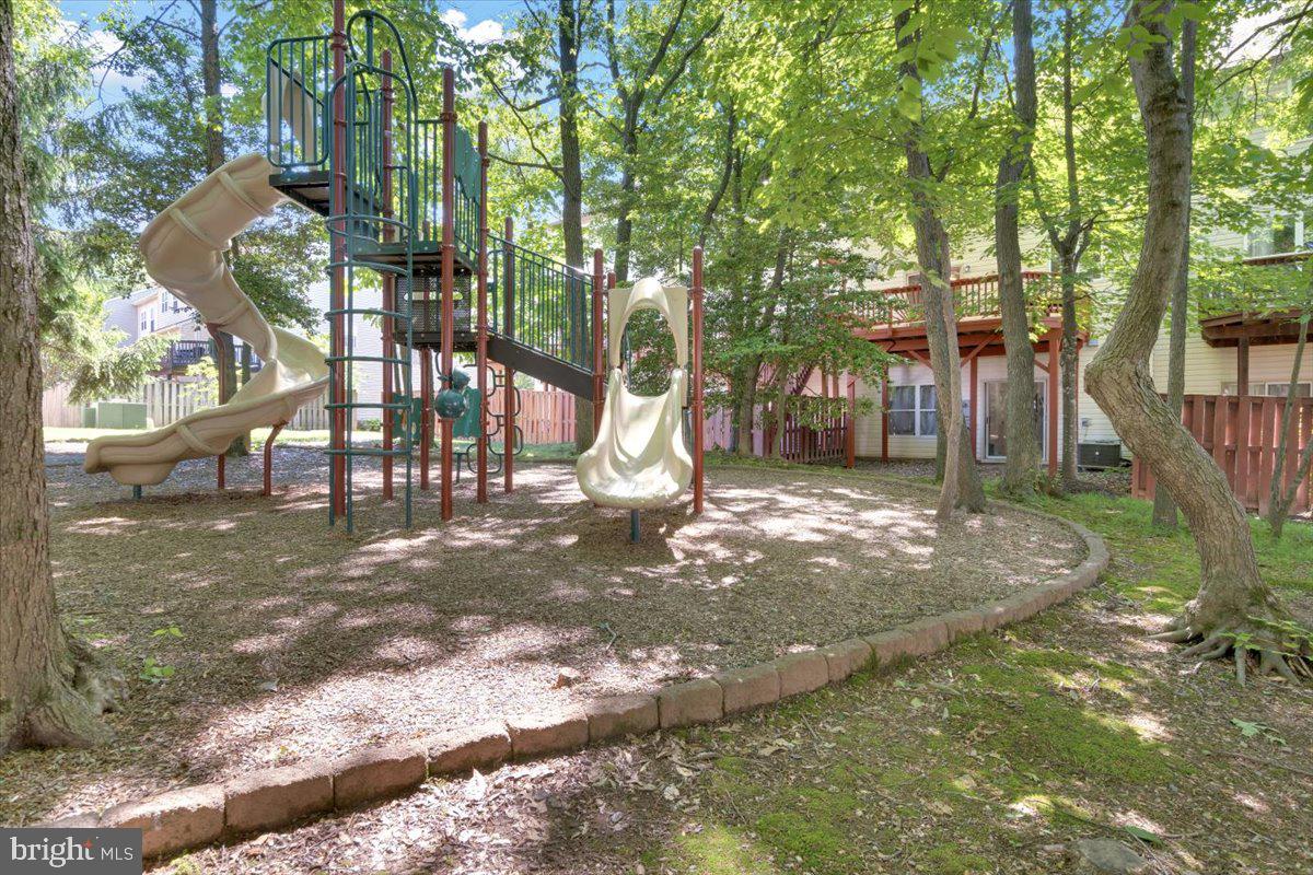 4229 TRUMBO CT, FAIRFAX, Virginia 22033, 3 Bedrooms Bedrooms, ,2 BathroomsBathrooms,Residential,For sale,4229 TRUMBO CT,VAFX2240460 MLS # VAFX2240460