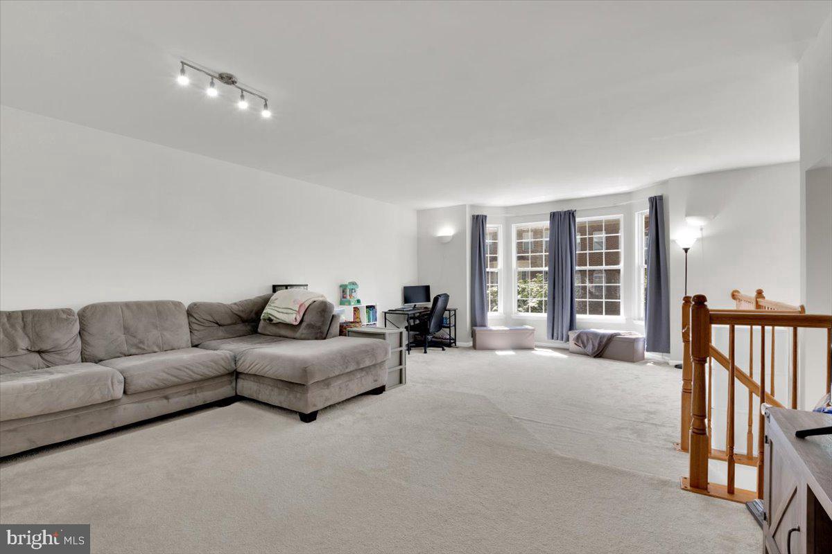 4229 TRUMBO CT, FAIRFAX, Virginia 22033, 3 Bedrooms Bedrooms, ,2 BathroomsBathrooms,Residential,For sale,4229 TRUMBO CT,VAFX2240460 MLS # VAFX2240460