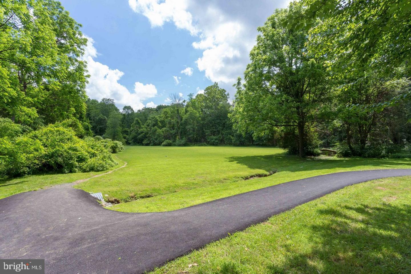 1880 COLD CREEK CT, VIENNA, Virginia 22182, 5 Bedrooms Bedrooms, ,3 BathroomsBathrooms,Residential,For sale,1880 COLD CREEK CT,VAFX2240488 MLS # VAFX2240488