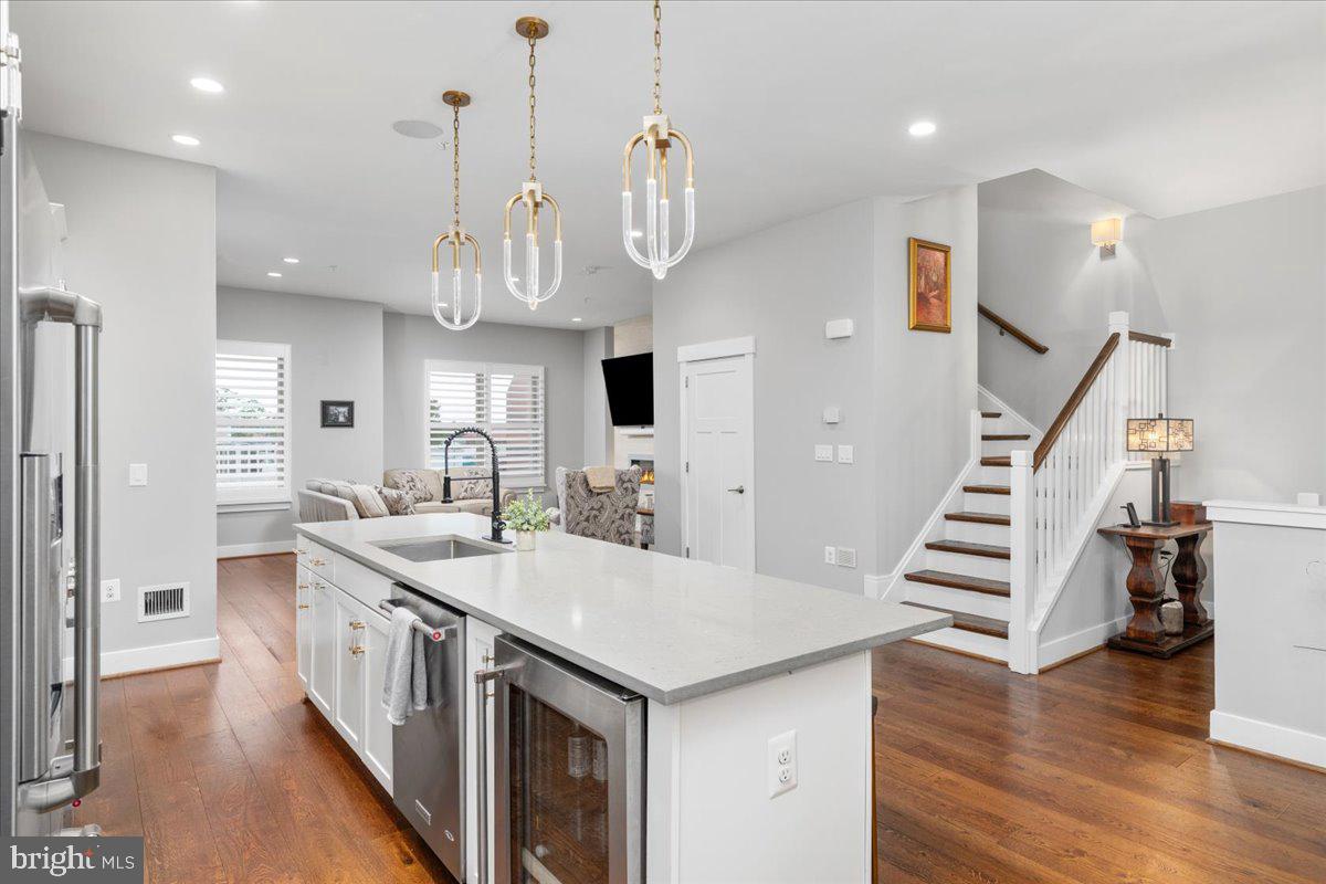 101 DYER CT, HERNDON, Virginia 20170, 4 Bedrooms Bedrooms, ,3 BathroomsBathrooms,Residential,For sale,101 DYER CT,VAFX2240516 MLS # VAFX2240516