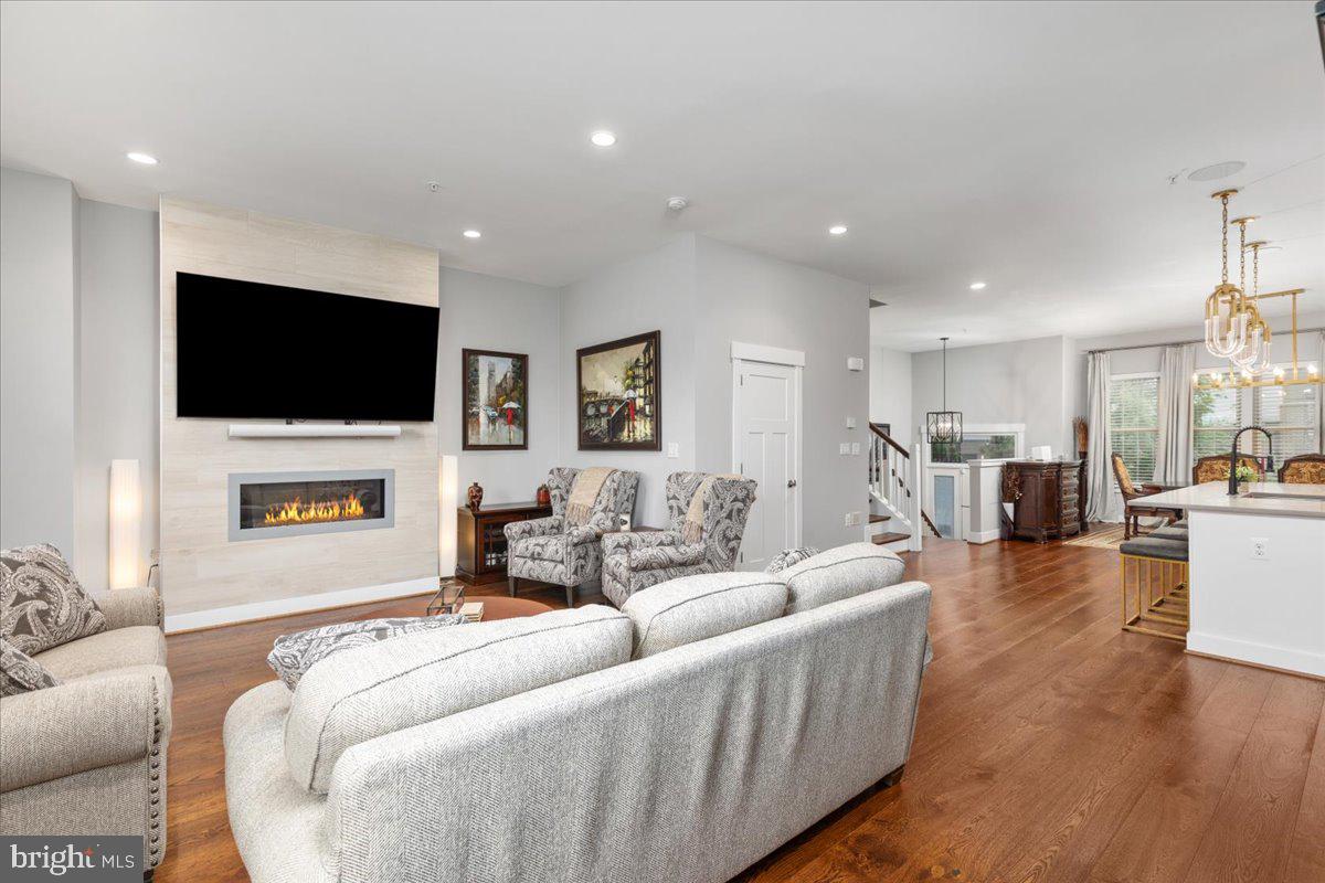 101 DYER CT, HERNDON, Virginia 20170, 4 Bedrooms Bedrooms, ,3 BathroomsBathrooms,Residential,For sale,101 DYER CT,VAFX2240516 MLS # VAFX2240516