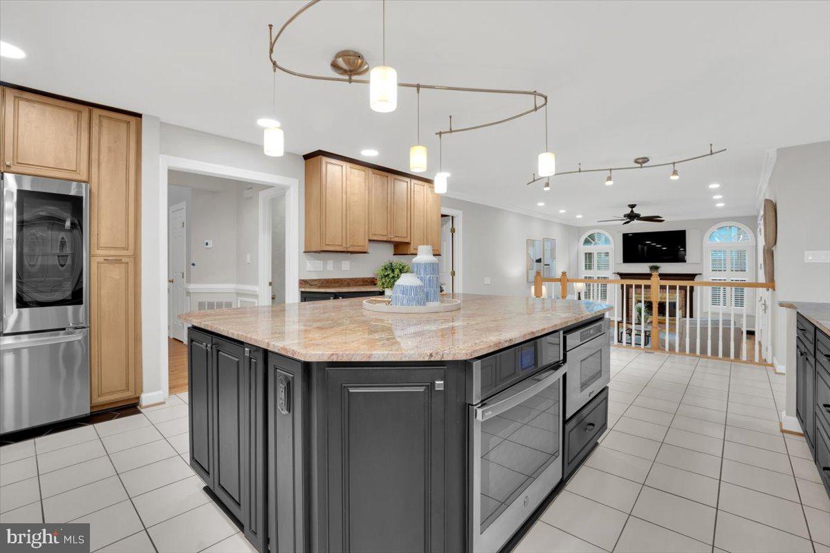 6014 MARILYN DR, ALEXANDRIA, Virginia 22310, 4 Bedrooms Bedrooms, ,4 BathroomsBathrooms,Residential,For sale,6014 MARILYN DR,VAFX2240554 MLS # VAFX2240554