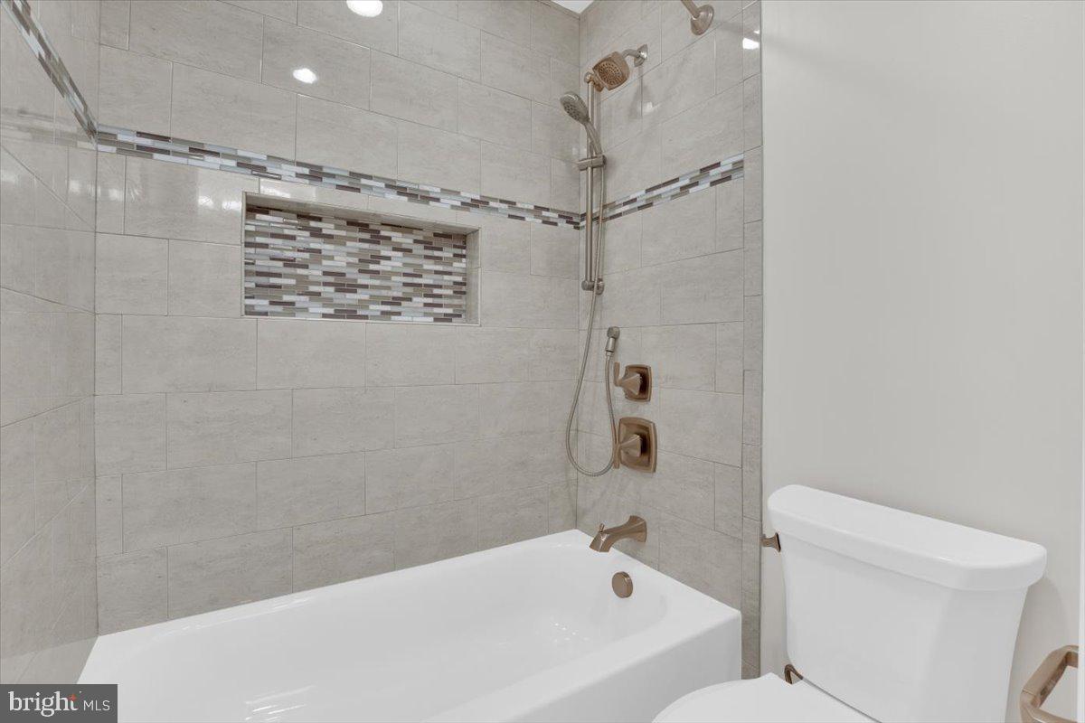 6014 MARILYN DR, ALEXANDRIA, Virginia 22310, 4 Bedrooms Bedrooms, ,4 BathroomsBathrooms,Residential,For sale,6014 MARILYN DR,VAFX2240554 MLS # VAFX2240554