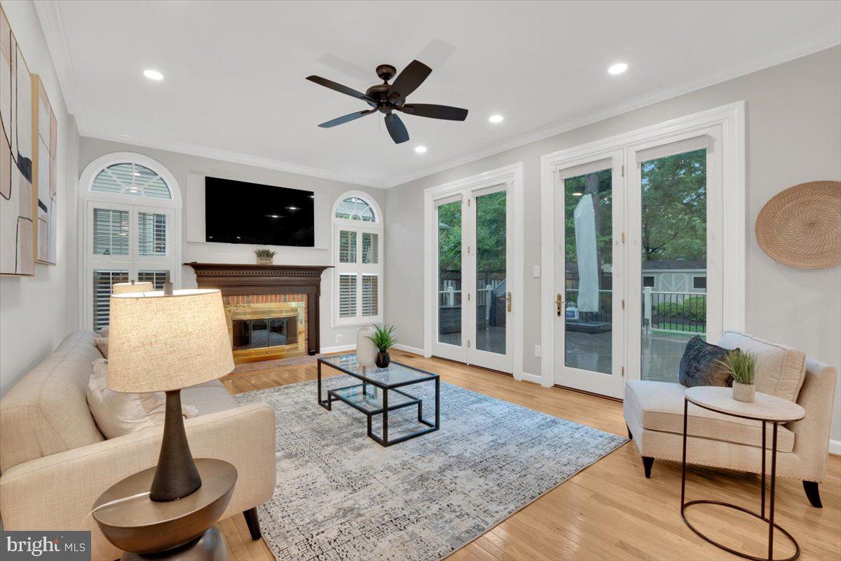 6014 MARILYN DR, ALEXANDRIA, Virginia 22310, 4 Bedrooms Bedrooms, ,4 BathroomsBathrooms,Residential,For sale,6014 MARILYN DR,VAFX2240554 MLS # VAFX2240554