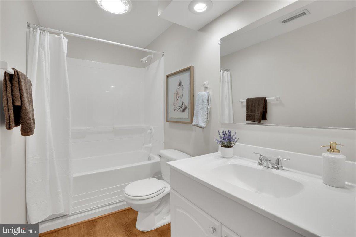 6014 MARILYN DR, ALEXANDRIA, Virginia 22310, 4 Bedrooms Bedrooms, ,4 BathroomsBathrooms,Residential,For sale,6014 MARILYN DR,VAFX2240554 MLS # VAFX2240554