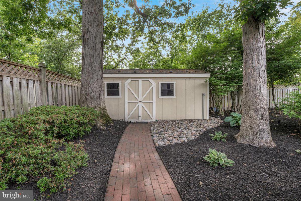 6014 MARILYN DR, ALEXANDRIA, Virginia 22310, 4 Bedrooms Bedrooms, ,4 BathroomsBathrooms,Residential,For sale,6014 MARILYN DR,VAFX2240554 MLS # VAFX2240554