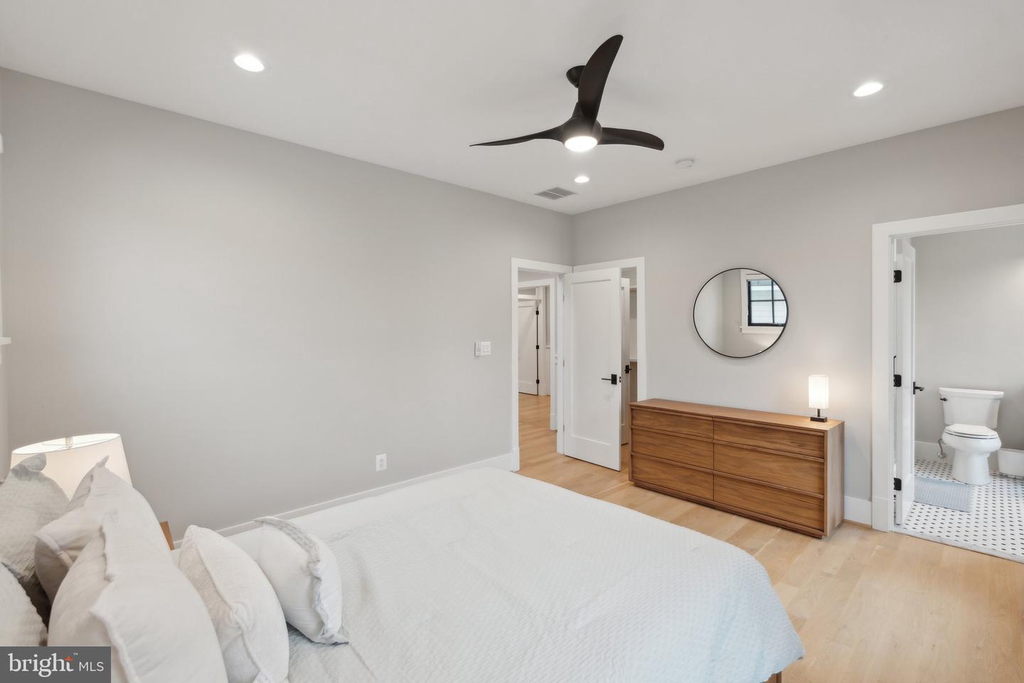 1609 WOODMOOR LN, MCLEAN, Virginia 22101, 7 Bedrooms Bedrooms, ,7 BathroomsBathrooms,Residential,For sale,1609 WOODMOOR LN,VAFX2240362 MLS # VAFX2240362