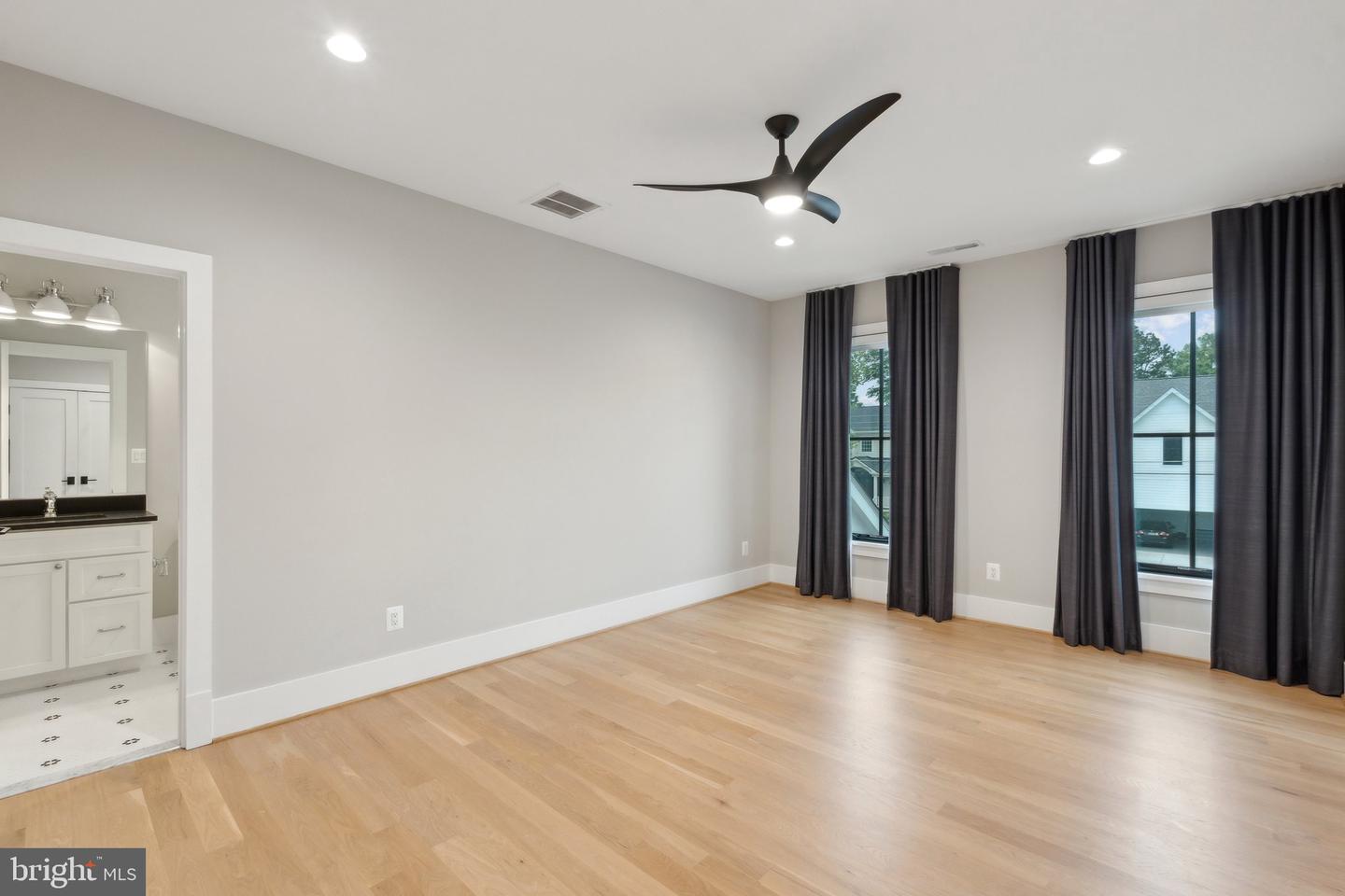 1609 WOODMOOR LN, MCLEAN, Virginia 22101, 7 Bedrooms Bedrooms, ,7 BathroomsBathrooms,Residential,For sale,1609 WOODMOOR LN,VAFX2240362 MLS # VAFX2240362