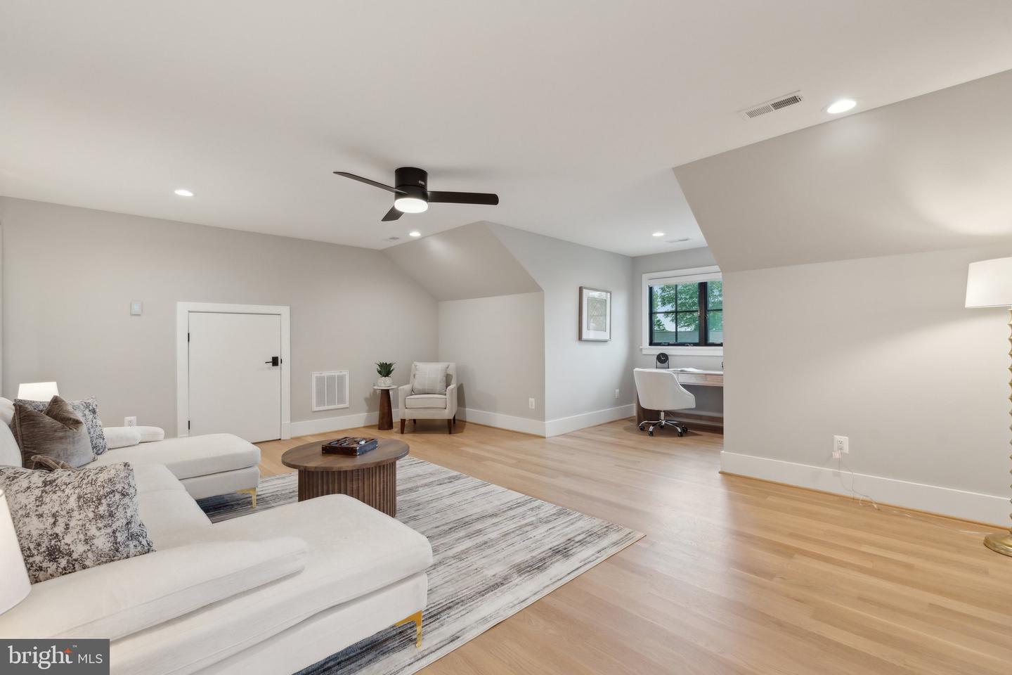 1609 WOODMOOR LN, MCLEAN, Virginia 22101, 7 Bedrooms Bedrooms, ,7 BathroomsBathrooms,Residential,For sale,1609 WOODMOOR LN,VAFX2240362 MLS # VAFX2240362