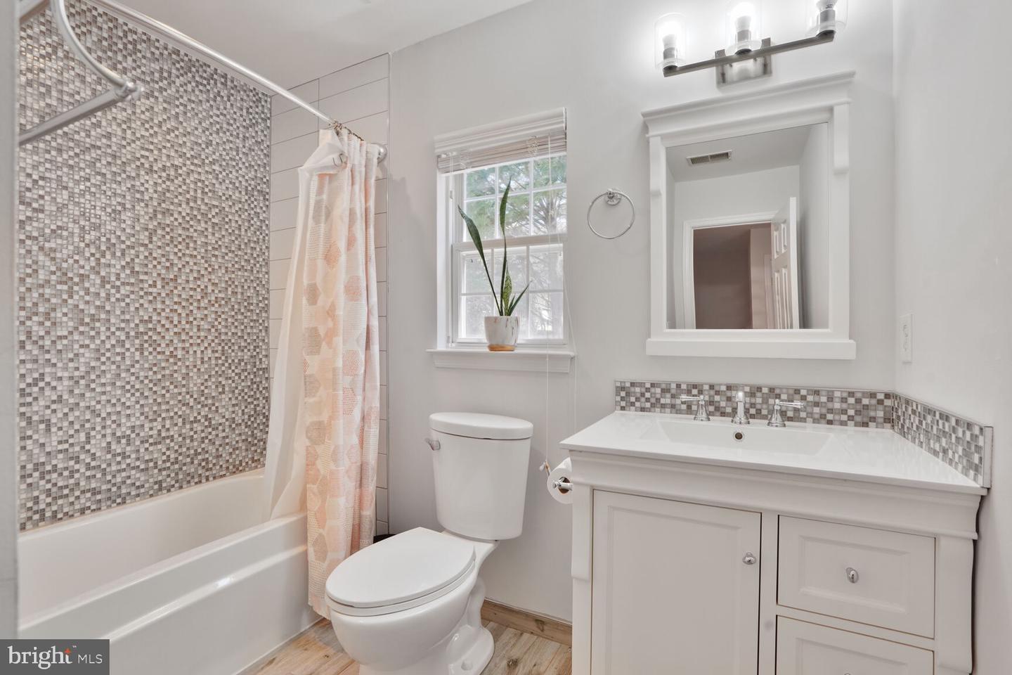 3249 MOUNTAIN LAUREL LOOP, DUMFRIES, Virginia 22026, 4 Bedrooms Bedrooms, ,2 BathroomsBathrooms,Residential,For sale,3249 MOUNTAIN LAUREL LOOP,VAPW2094512 MLS # VAPW2094512