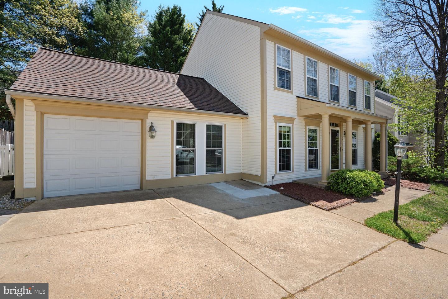 3249 MOUNTAIN LAUREL LOOP, DUMFRIES, Virginia 22026, 4 Bedrooms Bedrooms, ,2 BathroomsBathrooms,Residential,For sale,3249 MOUNTAIN LAUREL LOOP,VAPW2094512 MLS # VAPW2094512