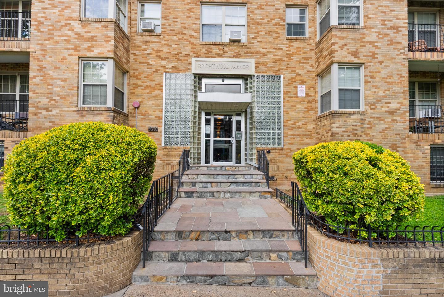 939 LONGFELLOW ST NW #305, WASHINGTON, District Of Columbia 20011, 1 Bedroom Bedrooms, ,1 BathroomBathrooms,Residential,For sale,939 LONGFELLOW ST NW #305,DCDC2200242 MLS # DCDC2200242