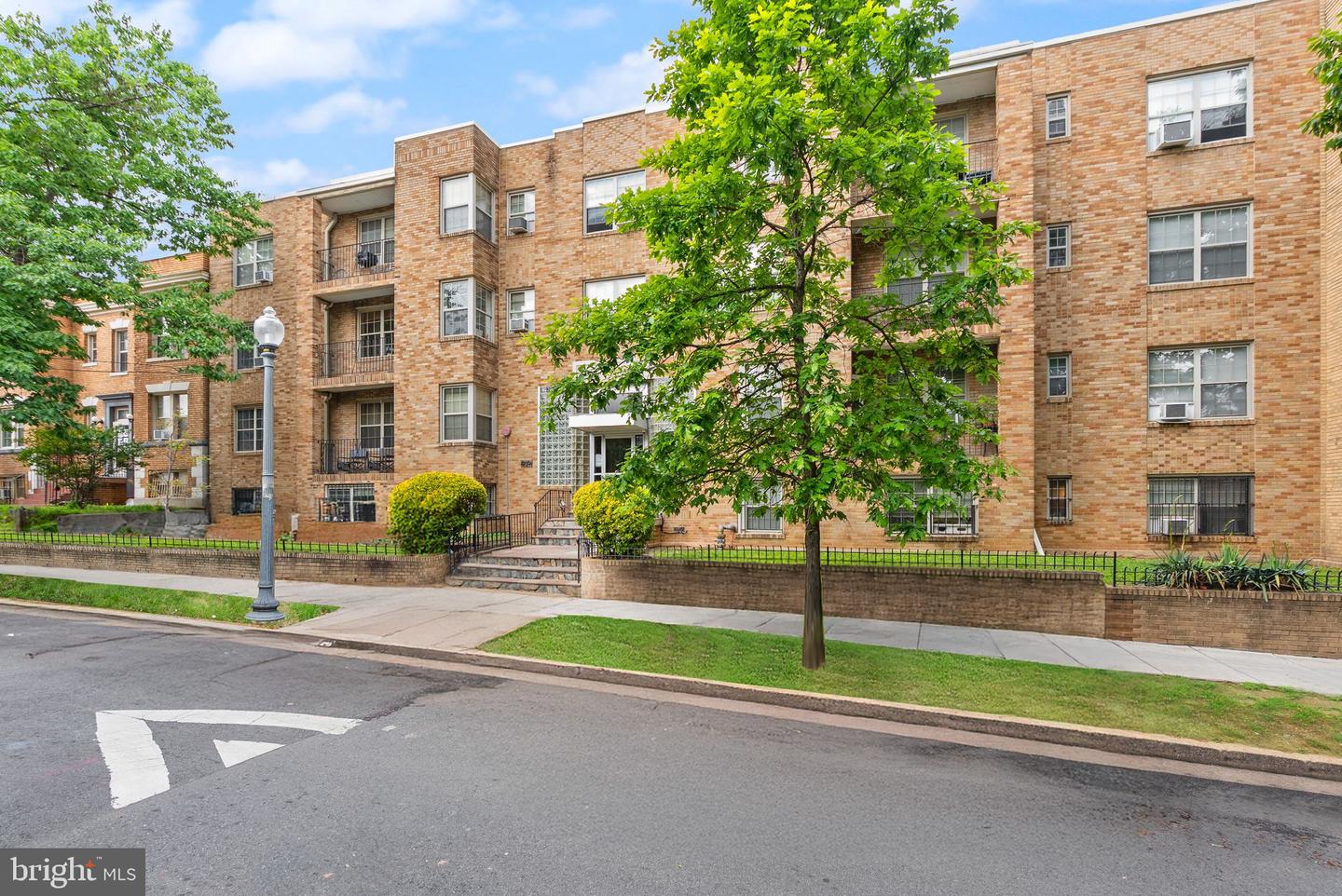 939 LONGFELLOW ST NW #305, WASHINGTON, District Of Columbia 20011, 1 Bedroom Bedrooms, ,1 BathroomBathrooms,Residential,For sale,939 LONGFELLOW ST NW #305,DCDC2200242 MLS # DCDC2200242