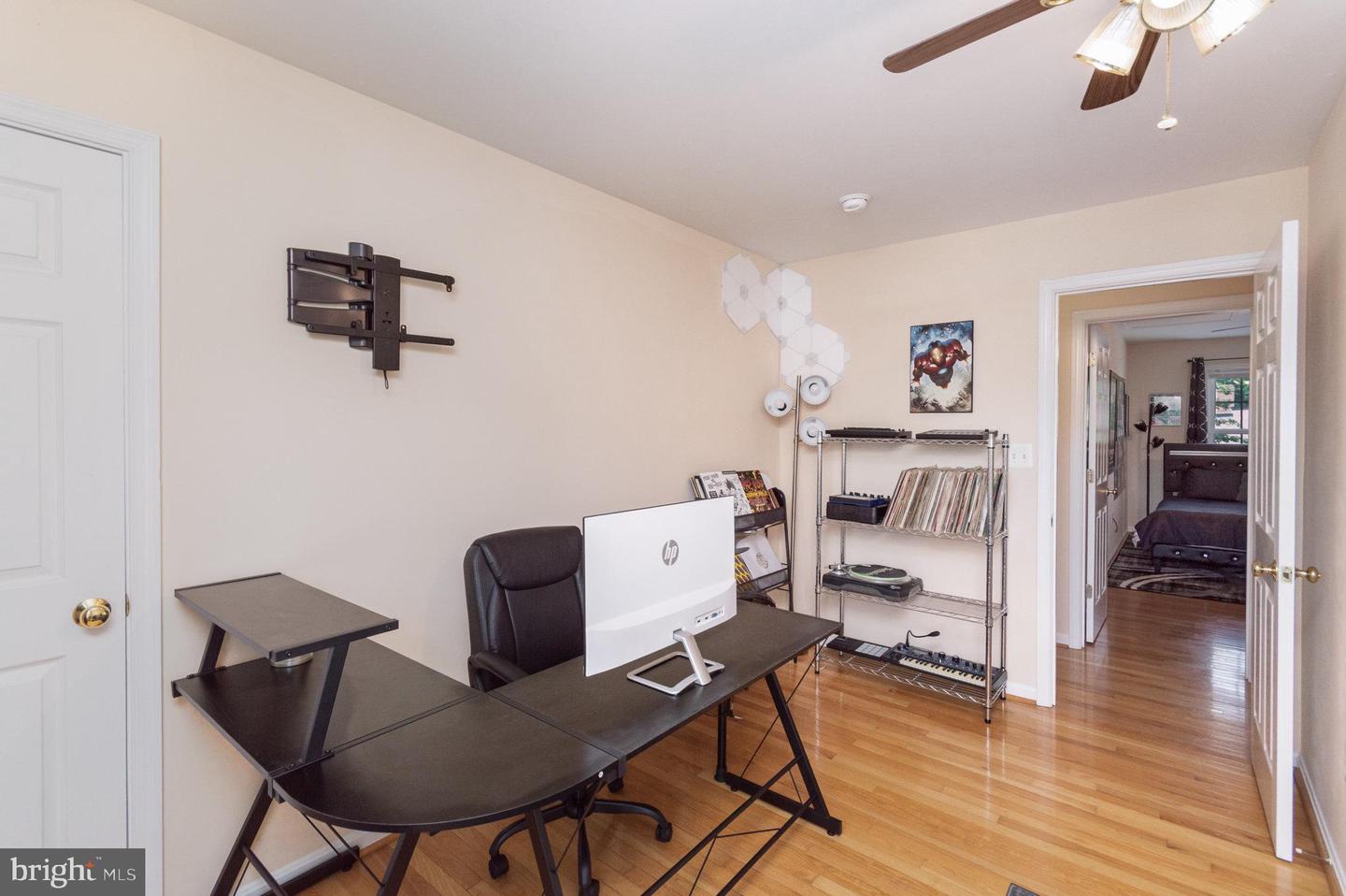 321 MCKINNEY ST, FREDERICKSBURG, Virginia 22401, 4 Bedrooms Bedrooms, ,2 BathroomsBathrooms,Residential,For sale,321 MCKINNEY ST,VAFB2008194 MLS # VAFB2008194