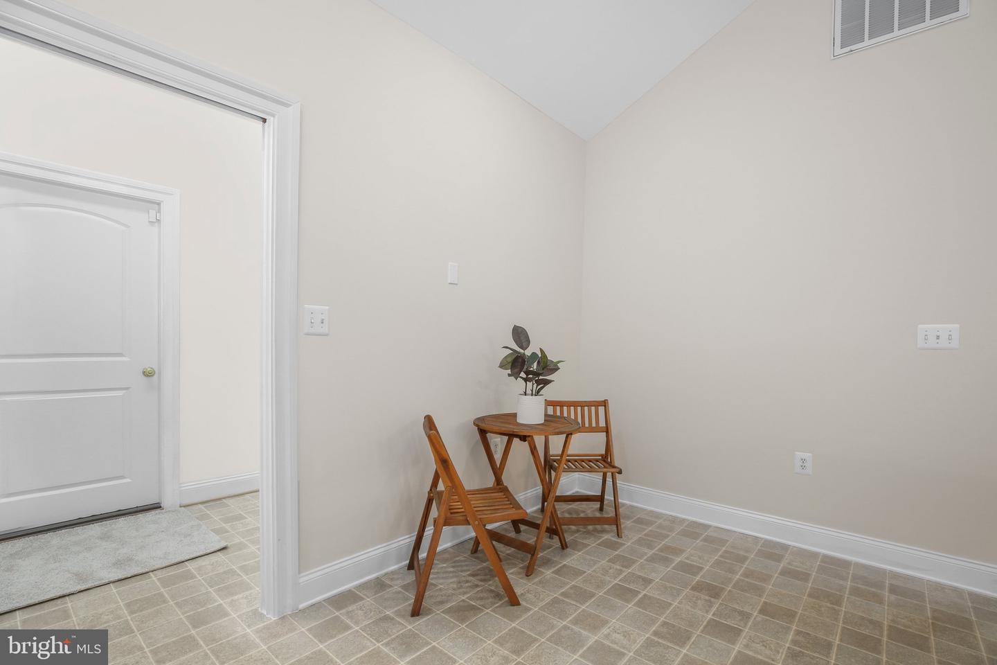 6231 AUTUMN LEAF DR, FREDERICKSBURG, Virginia 22407, 2 Bedrooms Bedrooms, ,2 BathroomsBathrooms,Residential,For sale,6231 AUTUMN LEAF DR,VASP2033090 MLS # VASP2033090