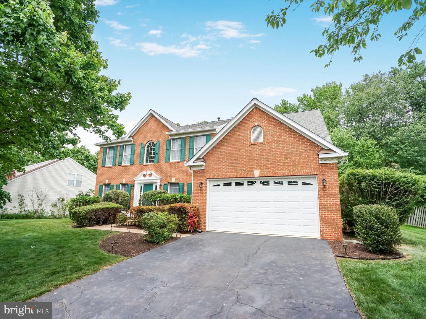 6836 CORDER LN, LORTON, Virginia 22079, 5 Bedrooms Bedrooms, ,3 BathroomsBathrooms,Residential,For sale,6836 CORDER LN,VAFX2240528 MLS # VAFX2240528