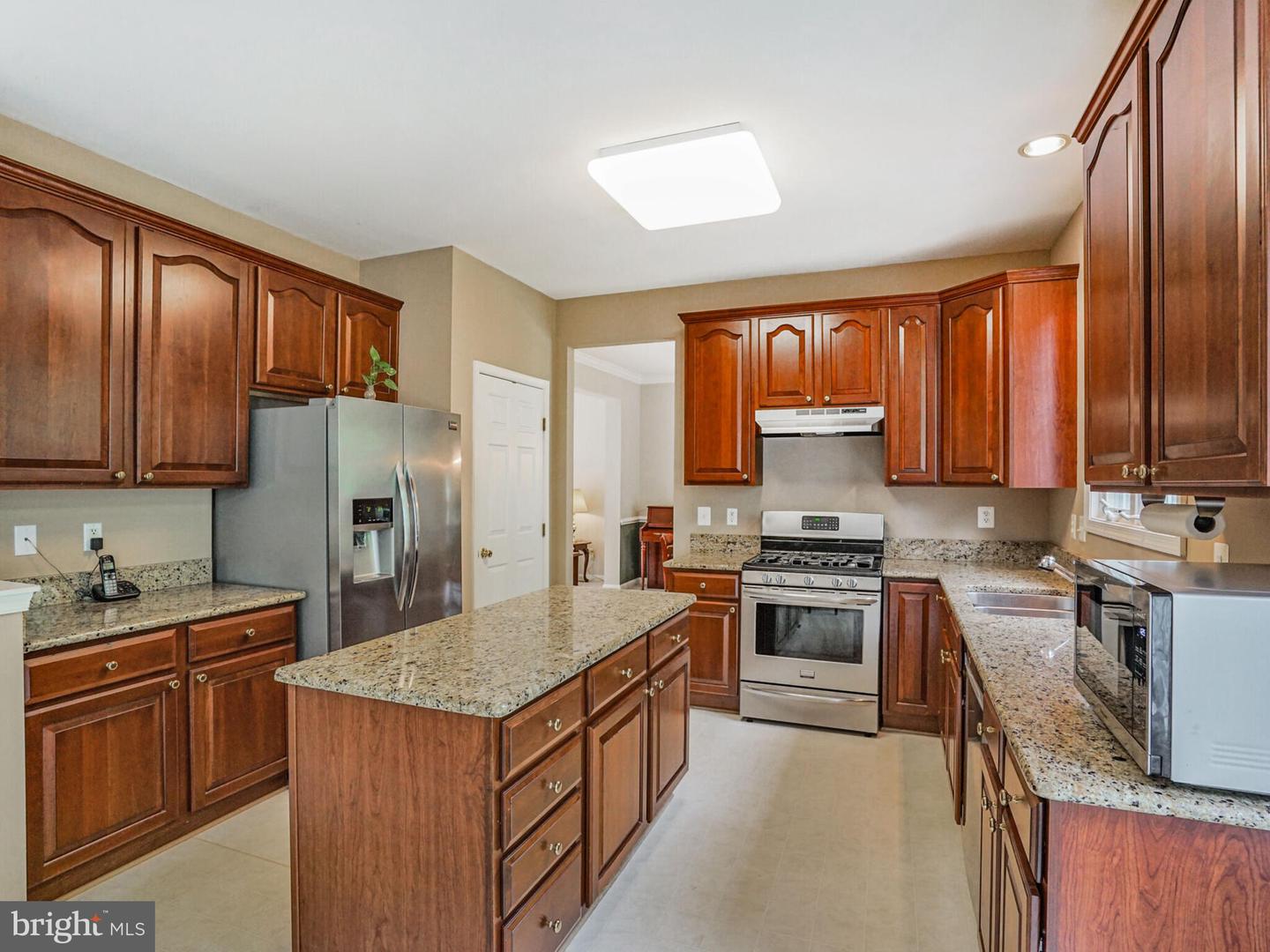 6836 CORDER LN, LORTON, Virginia 22079, 5 Bedrooms Bedrooms, ,3 BathroomsBathrooms,Residential,For sale,6836 CORDER LN,VAFX2240528 MLS # VAFX2240528