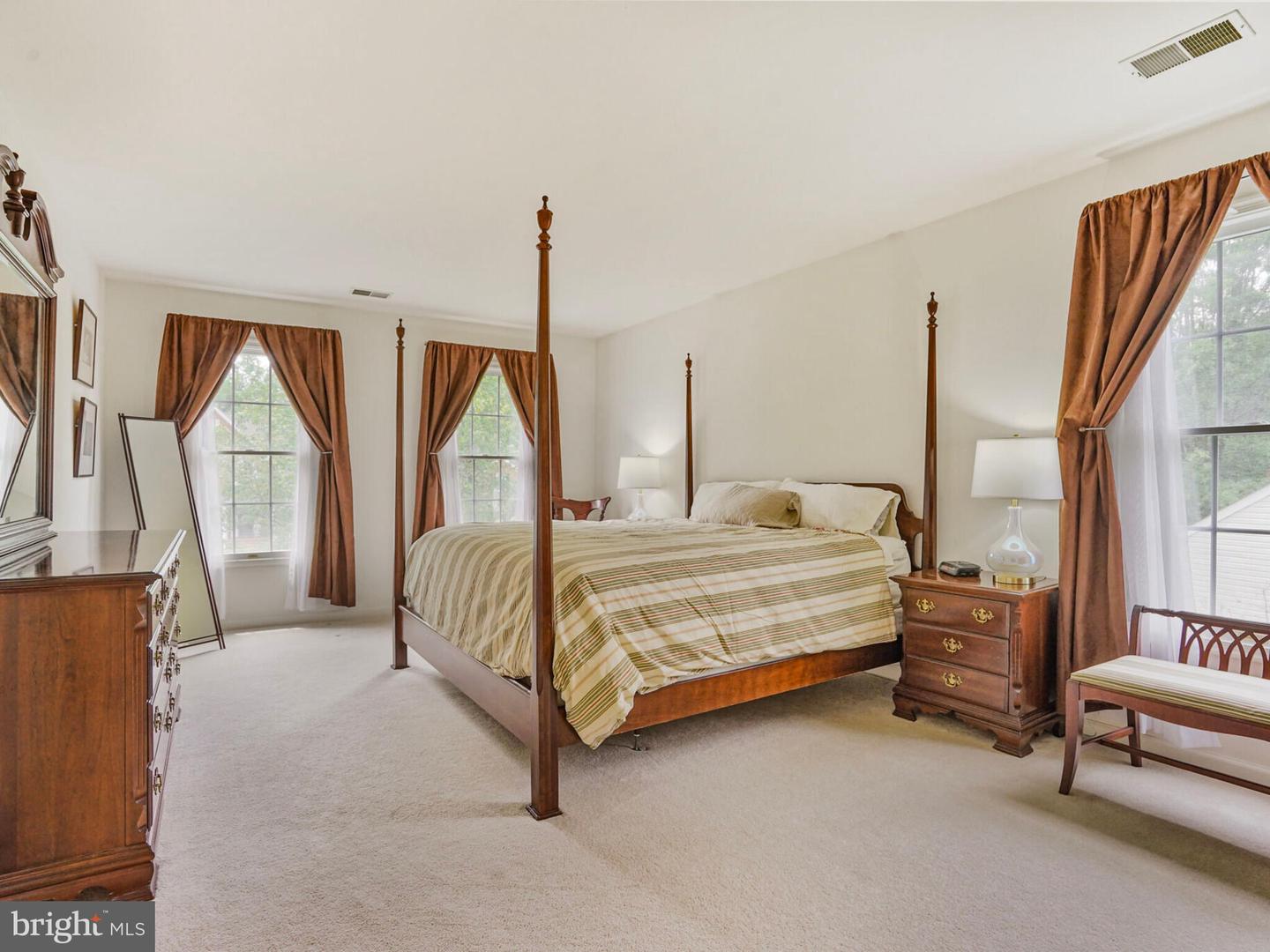 6836 CORDER LN, LORTON, Virginia 22079, 5 Bedrooms Bedrooms, ,3 BathroomsBathrooms,Residential,For sale,6836 CORDER LN,VAFX2240528 MLS # VAFX2240528