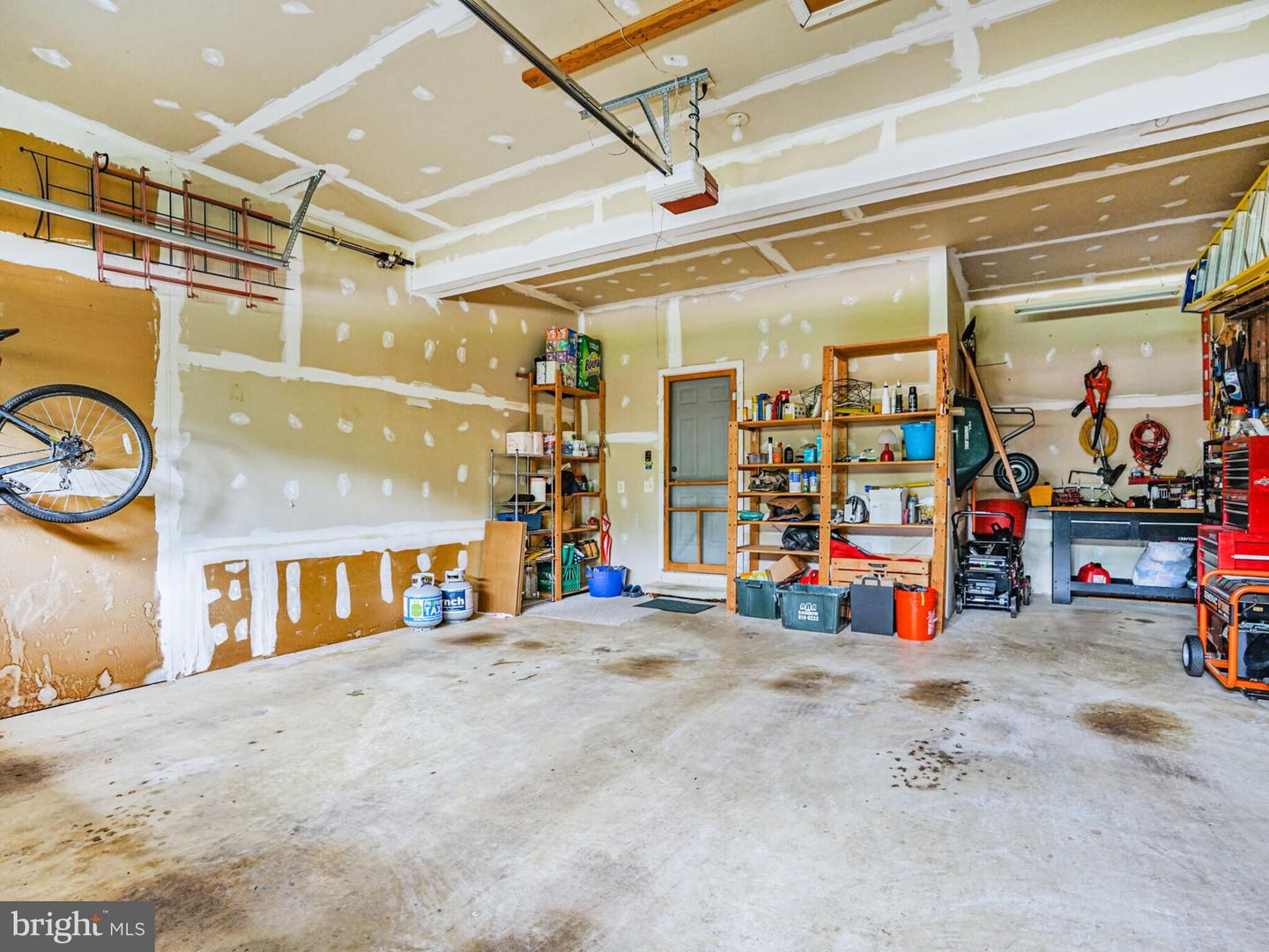 6836 CORDER LN, LORTON, Virginia 22079, 5 Bedrooms Bedrooms, ,3 BathroomsBathrooms,Residential,For sale,6836 CORDER LN,VAFX2240528 MLS # VAFX2240528