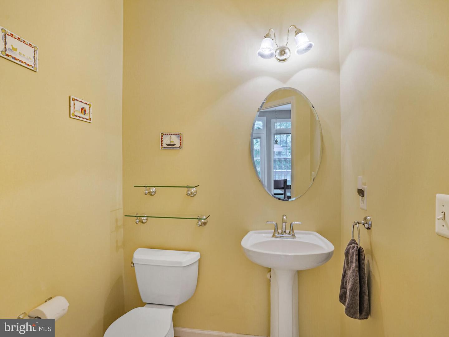 6836 CORDER LN, LORTON, Virginia 22079, 5 Bedrooms Bedrooms, ,3 BathroomsBathrooms,Residential,For sale,6836 CORDER LN,VAFX2240528 MLS # VAFX2240528