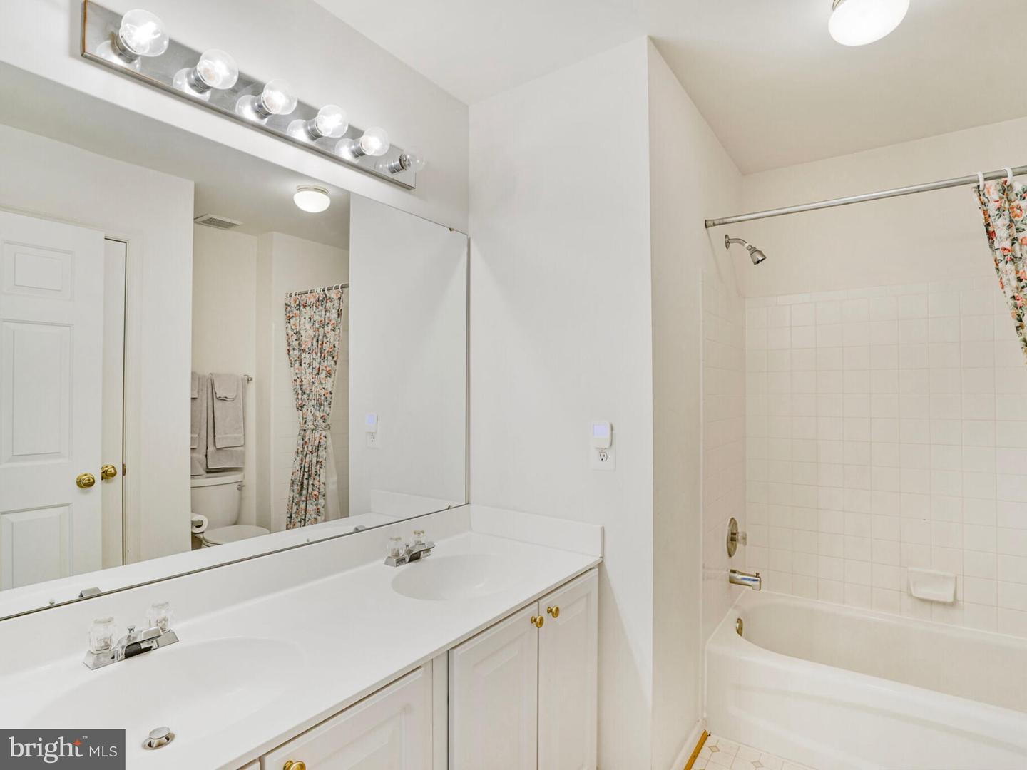 6836 CORDER LN, LORTON, Virginia 22079, 5 Bedrooms Bedrooms, ,3 BathroomsBathrooms,Residential,For sale,6836 CORDER LN,VAFX2240528 MLS # VAFX2240528