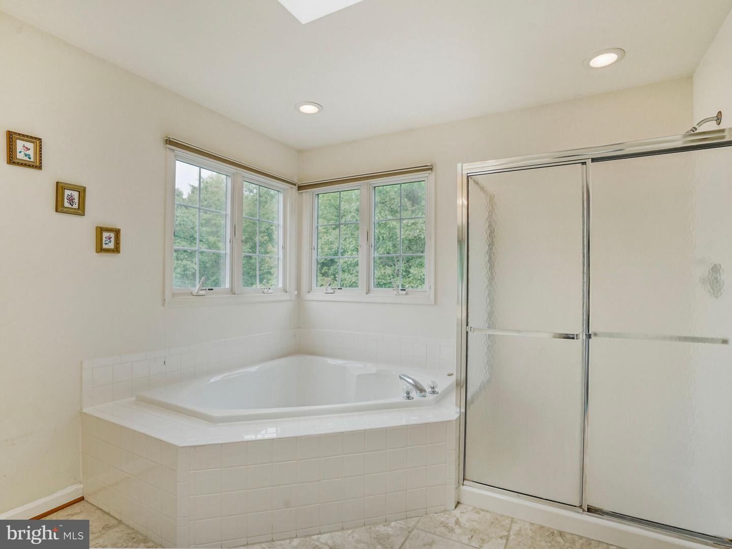 6836 CORDER LN, LORTON, Virginia 22079, 5 Bedrooms Bedrooms, ,3 BathroomsBathrooms,Residential,For sale,6836 CORDER LN,VAFX2240528 MLS # VAFX2240528