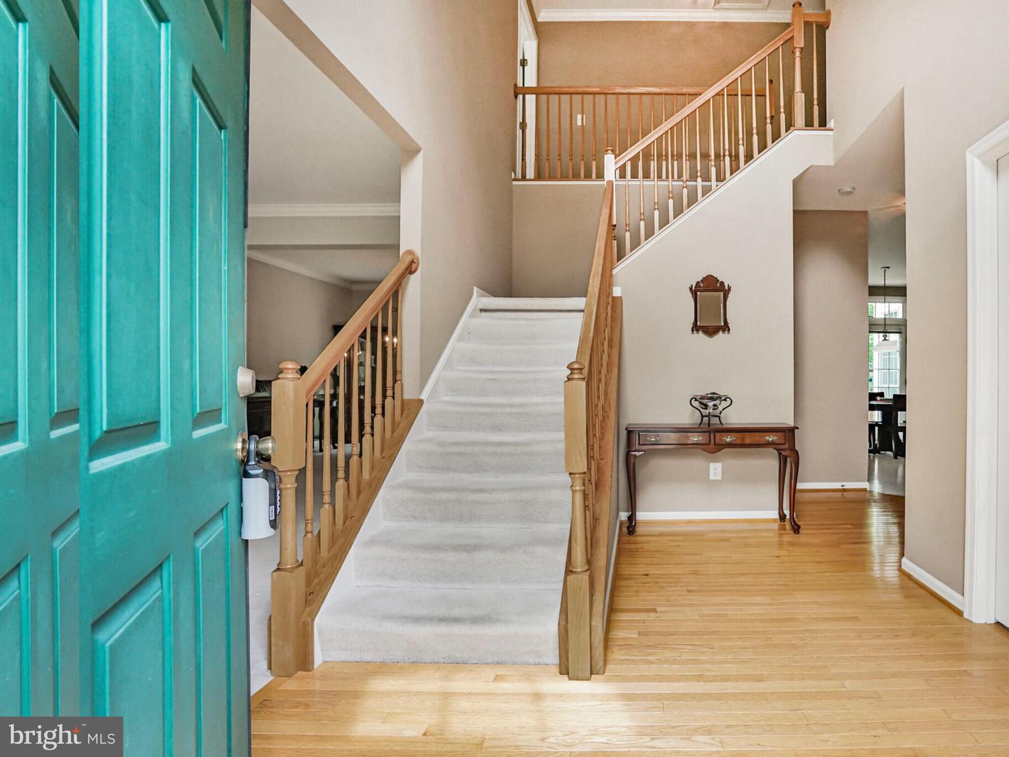 6836 CORDER LN, LORTON, Virginia 22079, 5 Bedrooms Bedrooms, ,3 BathroomsBathrooms,Residential,For sale,6836 CORDER LN,VAFX2240528 MLS # VAFX2240528