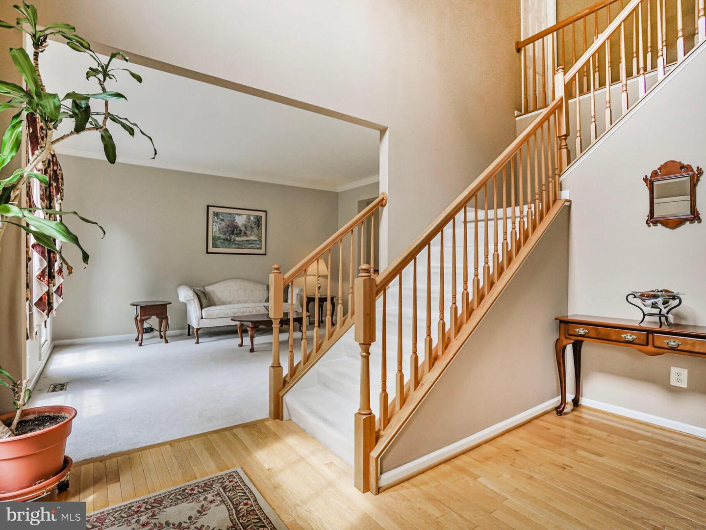 6836 CORDER LN, LORTON, Virginia 22079, 5 Bedrooms Bedrooms, ,3 BathroomsBathrooms,Residential,For sale,6836 CORDER LN,VAFX2240528 MLS # VAFX2240528