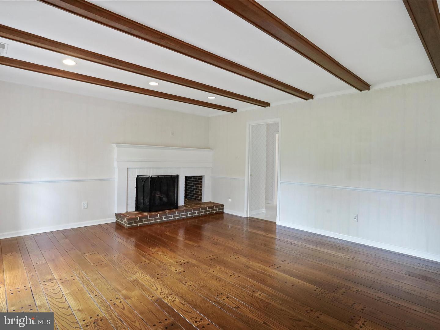 137 S RIVER RD, FRONT ROYAL, Virginia 22630, 3 Bedrooms Bedrooms, ,2 BathroomsBathrooms,Residential,For sale,137 S RIVER RD,VAWR2011146 MLS # VAWR2011146