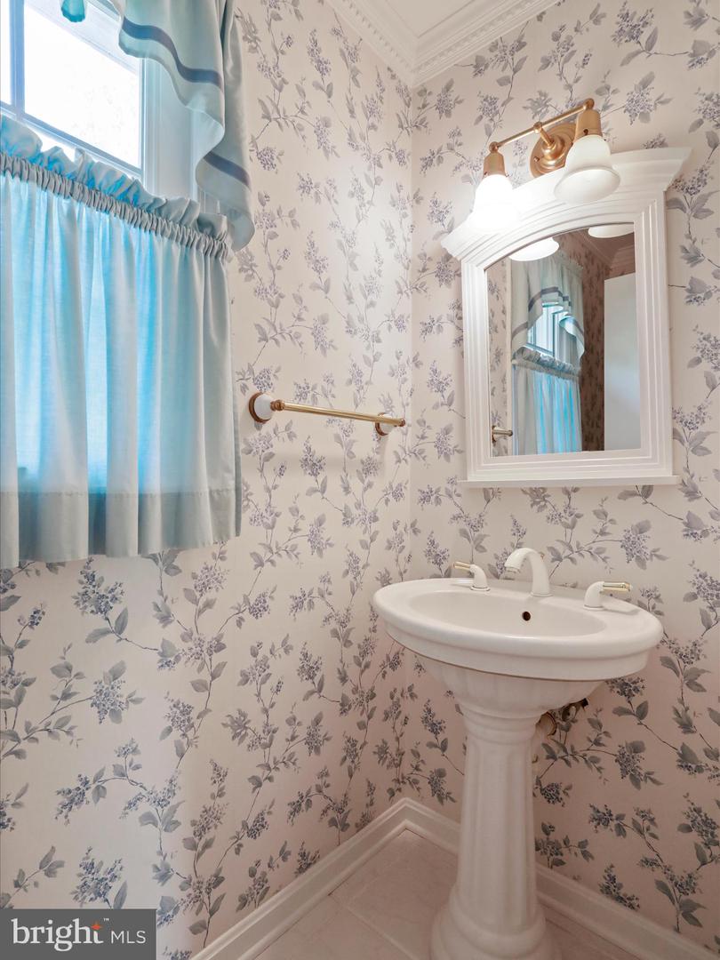 137 S RIVER RD, FRONT ROYAL, Virginia 22630, 3 Bedrooms Bedrooms, ,2 BathroomsBathrooms,Residential,For sale,137 S RIVER RD,VAWR2011146 MLS # VAWR2011146