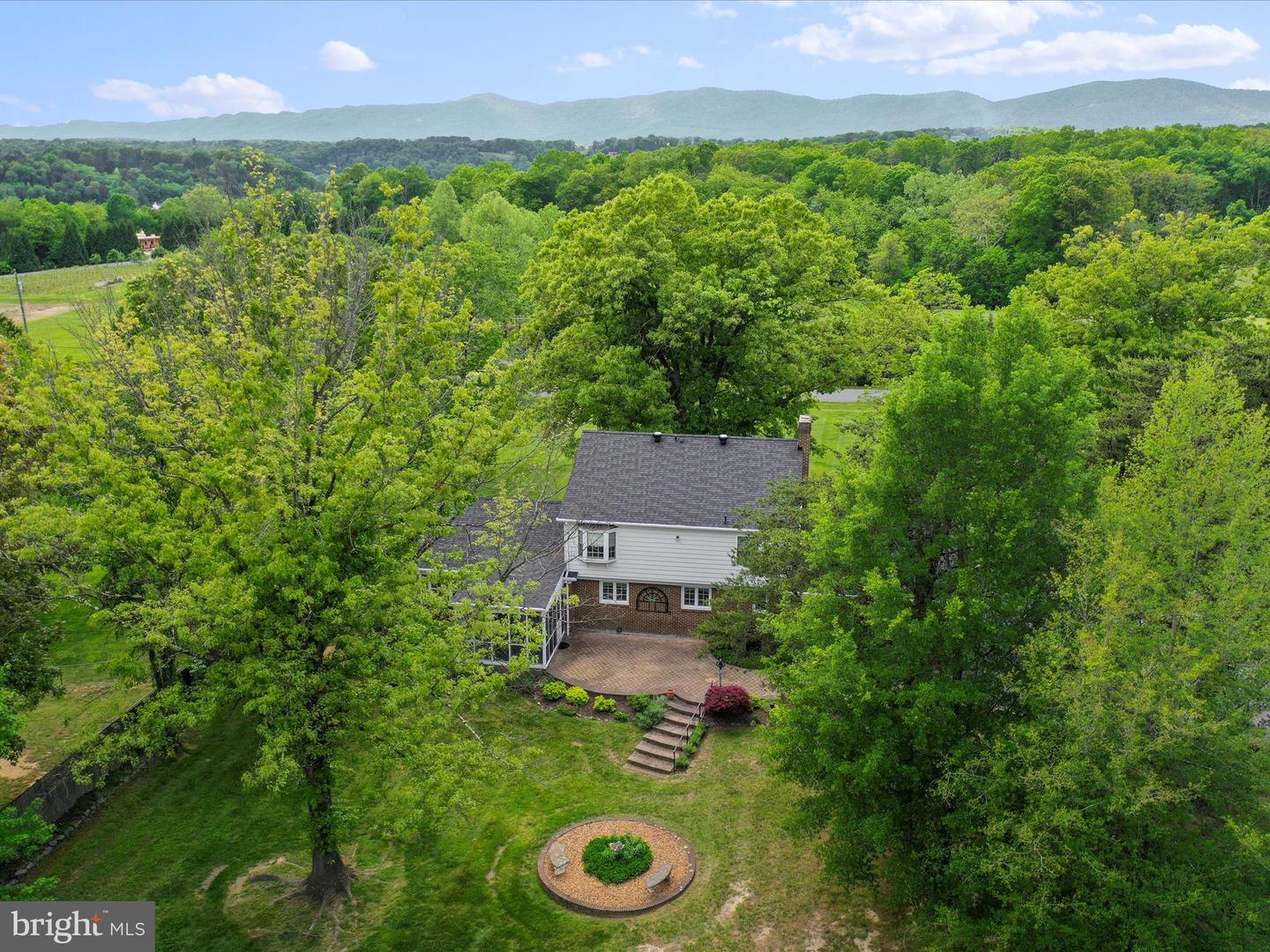 137 S RIVER RD, FRONT ROYAL, Virginia 22630, 3 Bedrooms Bedrooms, ,2 BathroomsBathrooms,Residential,For sale,137 S RIVER RD,VAWR2011146 MLS # VAWR2011146