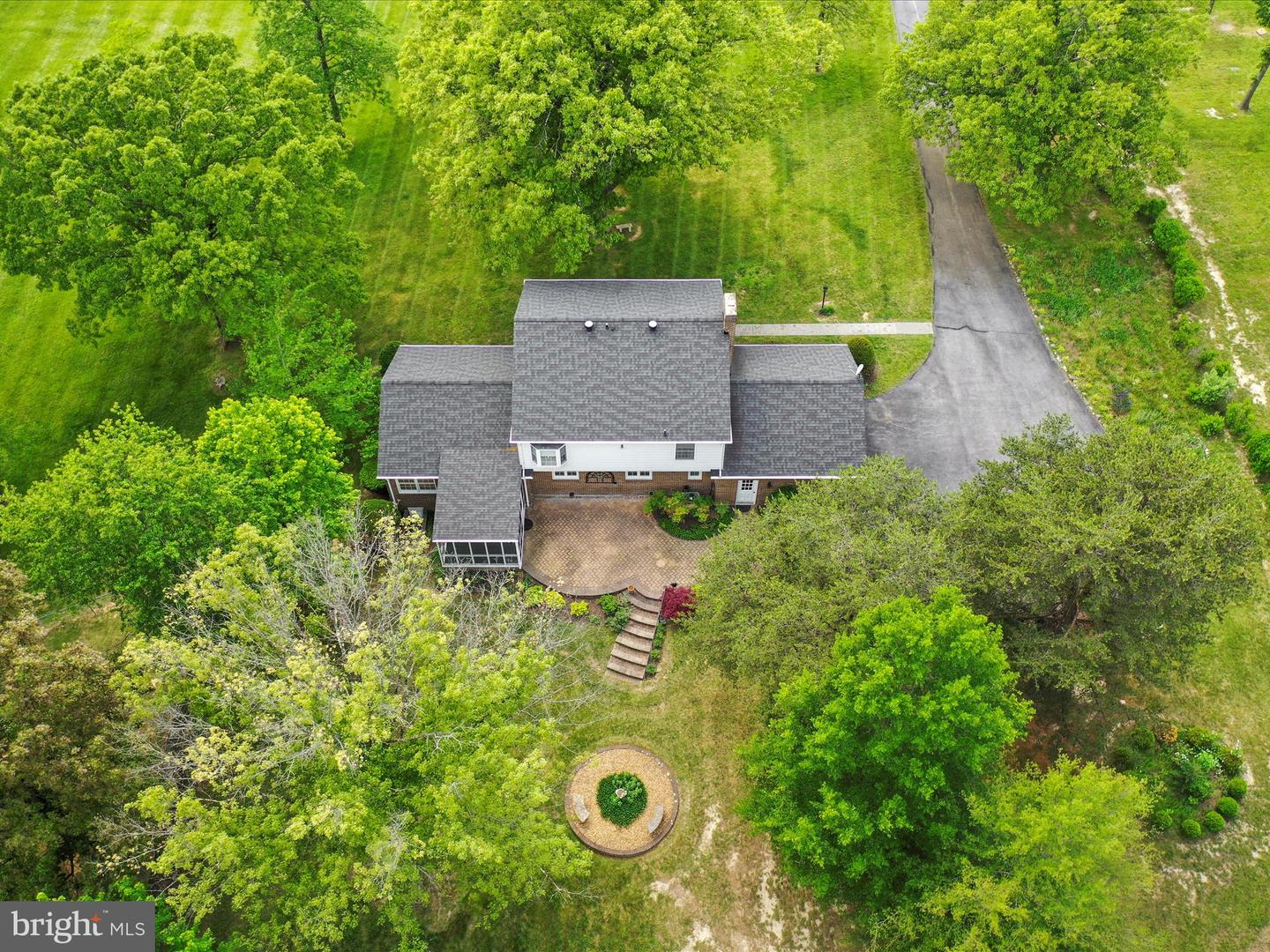 137 S RIVER RD, FRONT ROYAL, Virginia 22630, 3 Bedrooms Bedrooms, ,2 BathroomsBathrooms,Residential,For sale,137 S RIVER RD,VAWR2011146 MLS # VAWR2011146