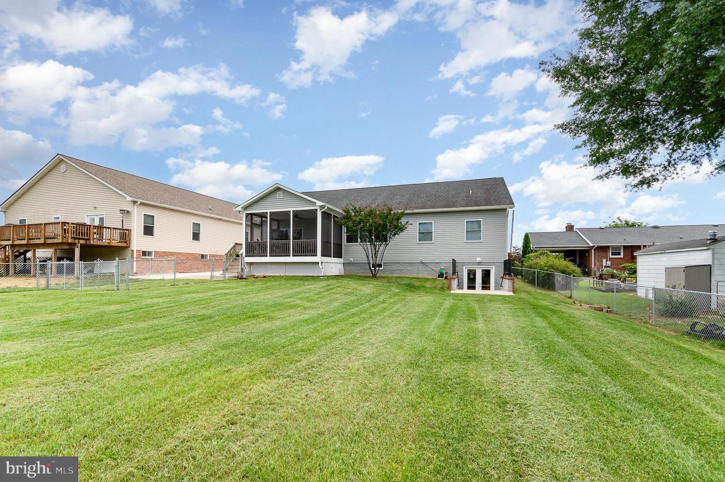 271 DEACON RD, FREDERICKSBURG, Virginia 22405, 4 Bedrooms Bedrooms, ,3 BathroomsBathrooms,Residential,For sale,271 DEACON RD,VAST2038782 MLS # VAST2038782