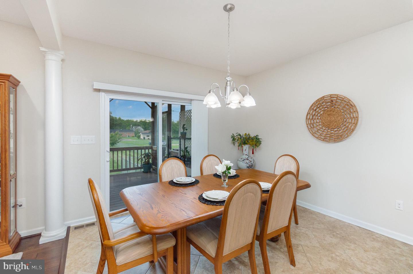 271 DEACON RD, FREDERICKSBURG, Virginia 22405, 4 Bedrooms Bedrooms, ,3 BathroomsBathrooms,Residential,For sale,271 DEACON RD,VAST2038782 MLS # VAST2038782