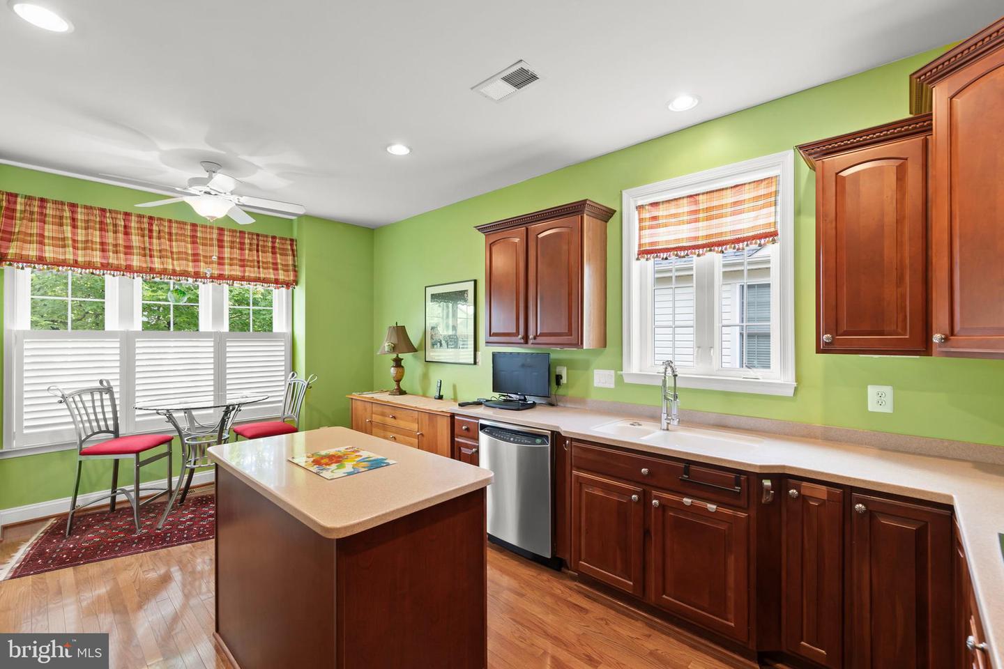 6848 TRED AVON PL, GAINESVILLE, Virginia 20155, 3 Bedrooms Bedrooms, ,3 BathroomsBathrooms,Residential,For sale,6848 TRED AVON PL,VAPW2094568 MLS # VAPW2094568