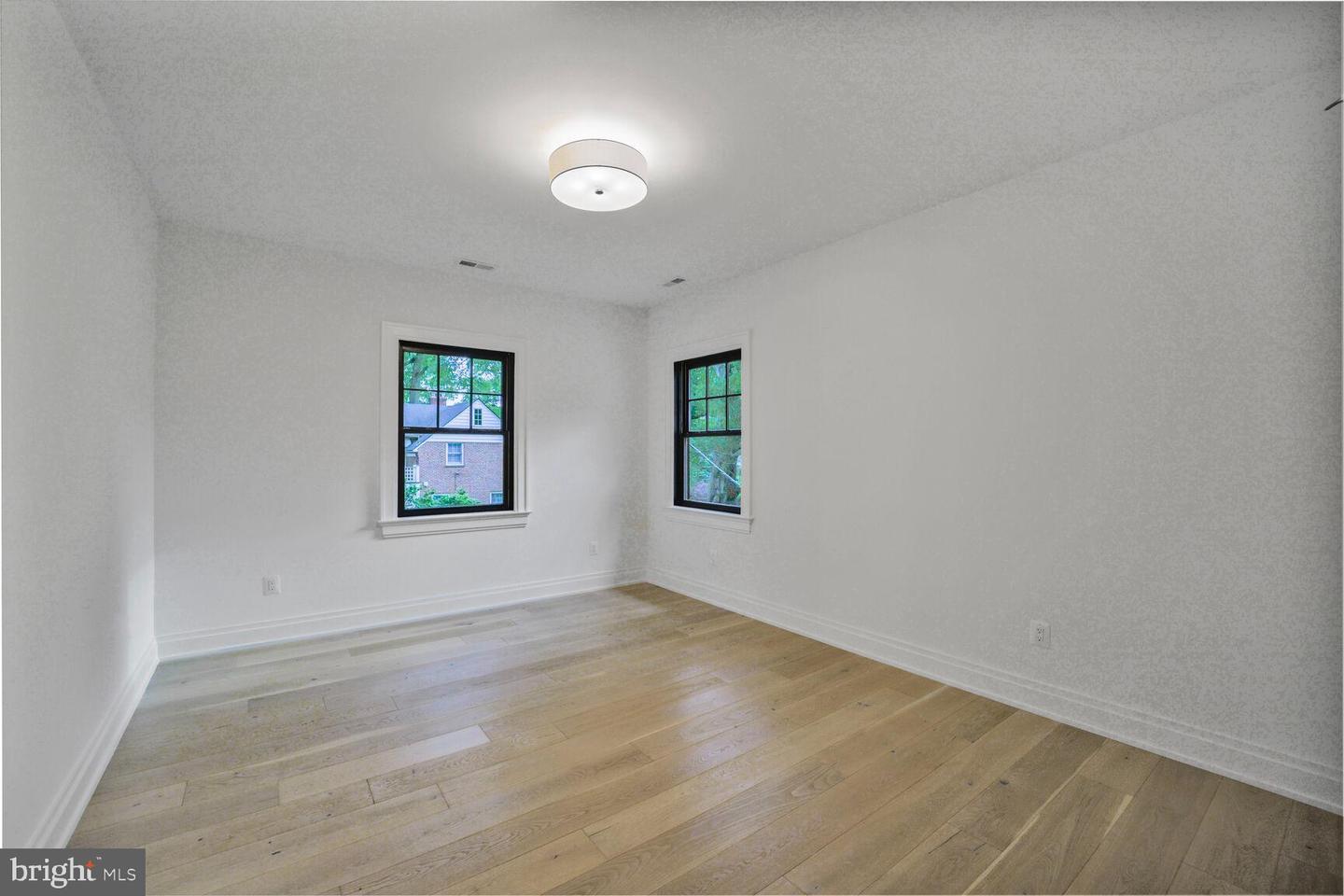 3127 51ST PL NW, WASHINGTON, District Of Columbia 20016, 5 Bedrooms Bedrooms, ,5 BathroomsBathrooms,Residential,For sale,3127 51ST PL NW,DCDC2200456 MLS # DCDC2200456