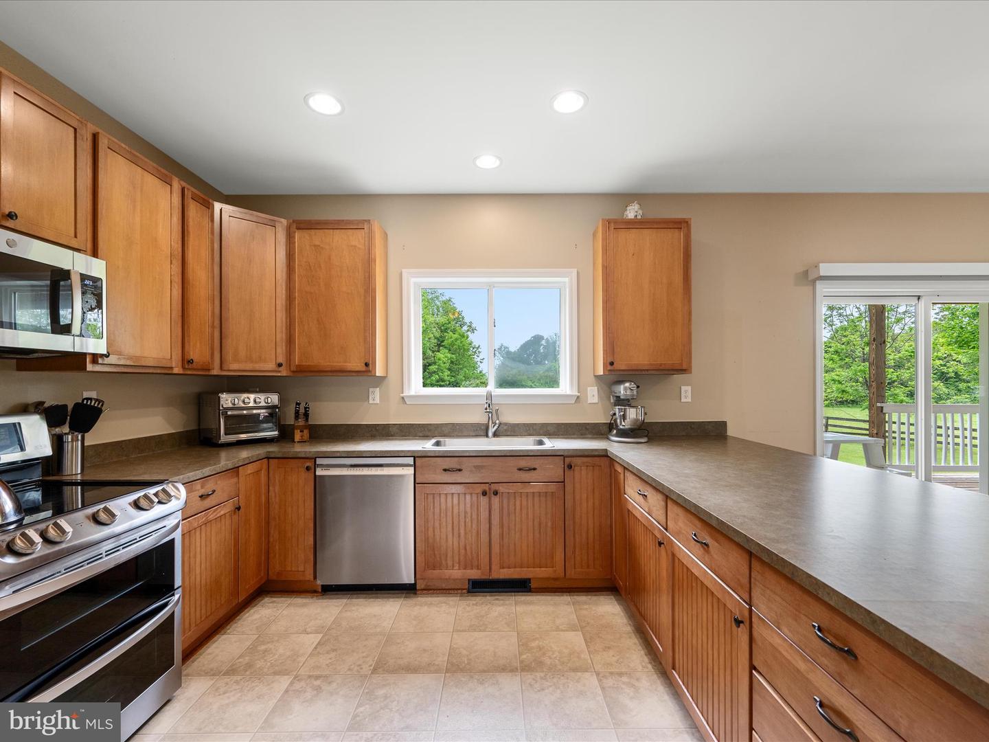 36711 PHILOMONT RD, PURCELLVILLE, Virginia 20132, 4 Bedrooms Bedrooms, ,3 BathroomsBathrooms,Residential,For sale,36711 PHILOMONT RD,VALO2096372 MLS # VALO2096372