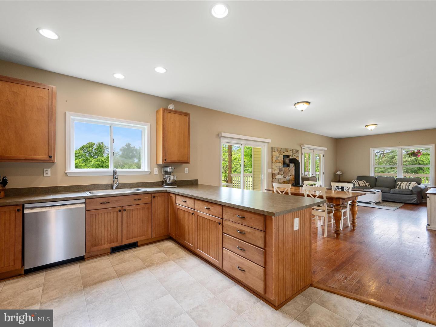 36711 PHILOMONT RD, PURCELLVILLE, Virginia 20132, 4 Bedrooms Bedrooms, ,3 BathroomsBathrooms,Residential,For sale,36711 PHILOMONT RD,VALO2096372 MLS # VALO2096372