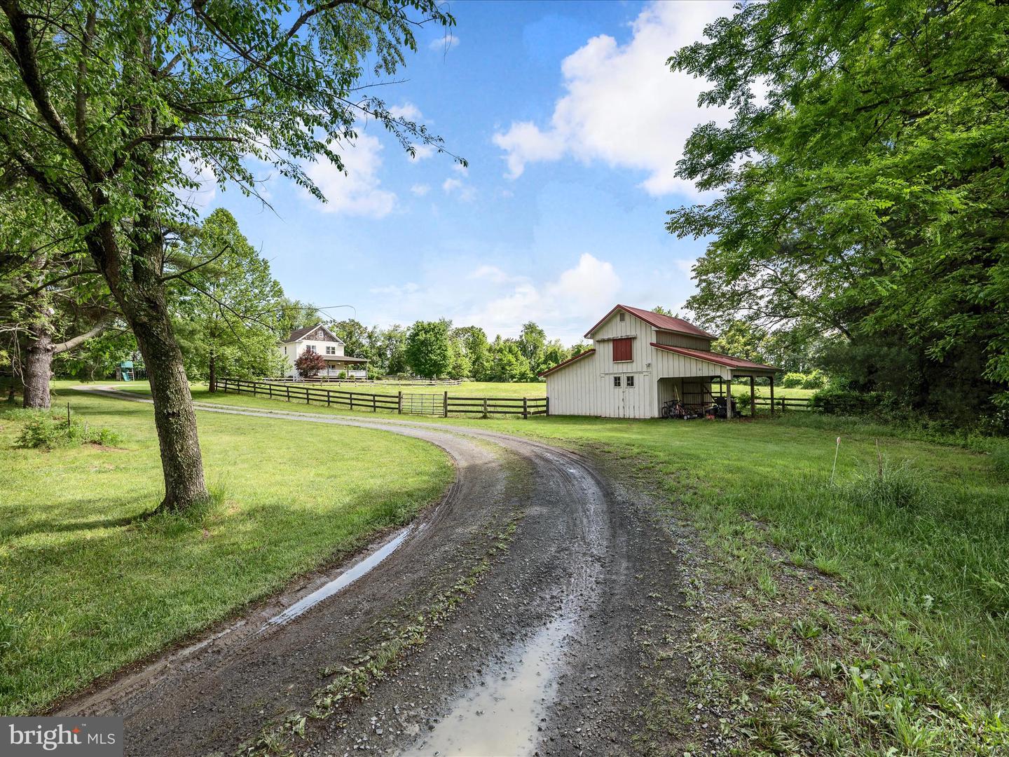 36711 PHILOMONT RD, PURCELLVILLE, Virginia 20132, 4 Bedrooms Bedrooms, ,3 BathroomsBathrooms,Residential,For sale,36711 PHILOMONT RD,VALO2096372 MLS # VALO2096372