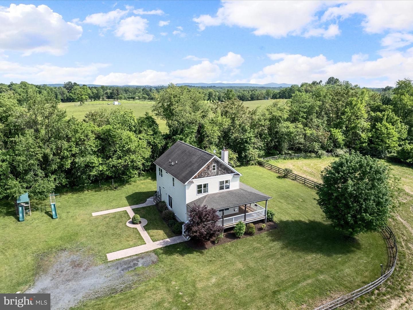 36711 PHILOMONT RD, PURCELLVILLE, Virginia 20132, 4 Bedrooms Bedrooms, ,3 BathroomsBathrooms,Residential,For sale,36711 PHILOMONT RD,VALO2096372 MLS # VALO2096372