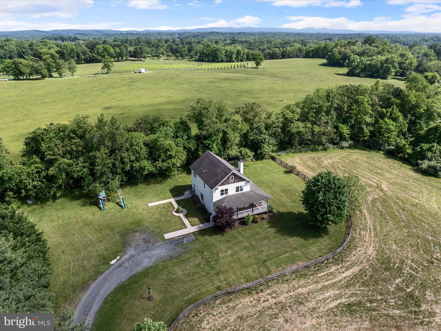 36711 PHILOMONT RD, PURCELLVILLE, Virginia 20132, 4 Bedrooms Bedrooms, ,3 BathroomsBathrooms,Residential,For sale,36711 PHILOMONT RD,VALO2096372 MLS # VALO2096372