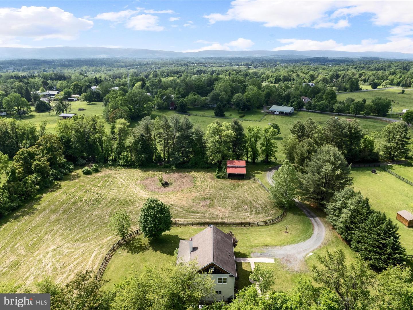 36711 PHILOMONT RD, PURCELLVILLE, Virginia 20132, 4 Bedrooms Bedrooms, ,3 BathroomsBathrooms,Residential,For sale,36711 PHILOMONT RD,VALO2096372 MLS # VALO2096372