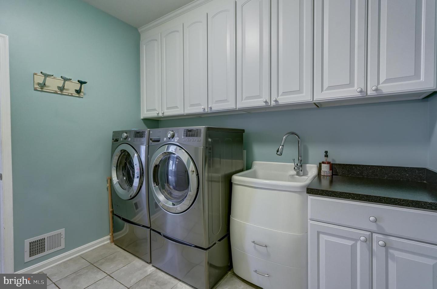 15507 CHESTNUT TREE CT, MINERAL, Virginia 23117, 4 Bedrooms Bedrooms, ,3 BathroomsBathrooms,Residential,For sale,15507 CHESTNUT TREE CT,VASP2033114 MLS # VASP2033114