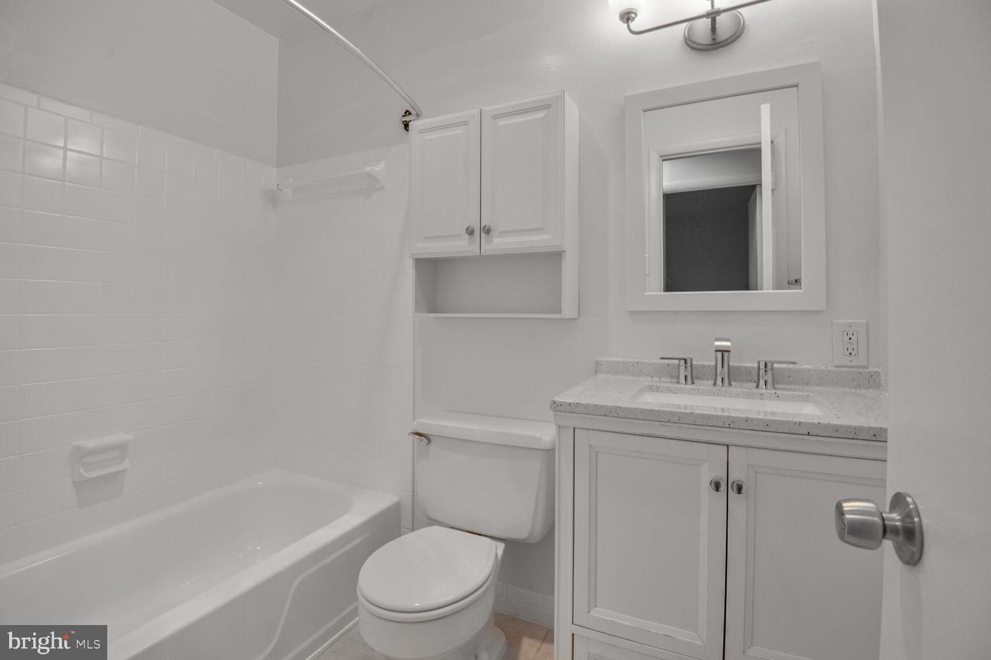 3320 WOODBURN VILLAGE DR #32, ANNANDALE, Virginia 22003, 3 Bedrooms Bedrooms, ,2 BathroomsBathrooms,Residential,For sale,3320 WOODBURN VILLAGE DR #32,VAFX2240752 MLS # VAFX2240752