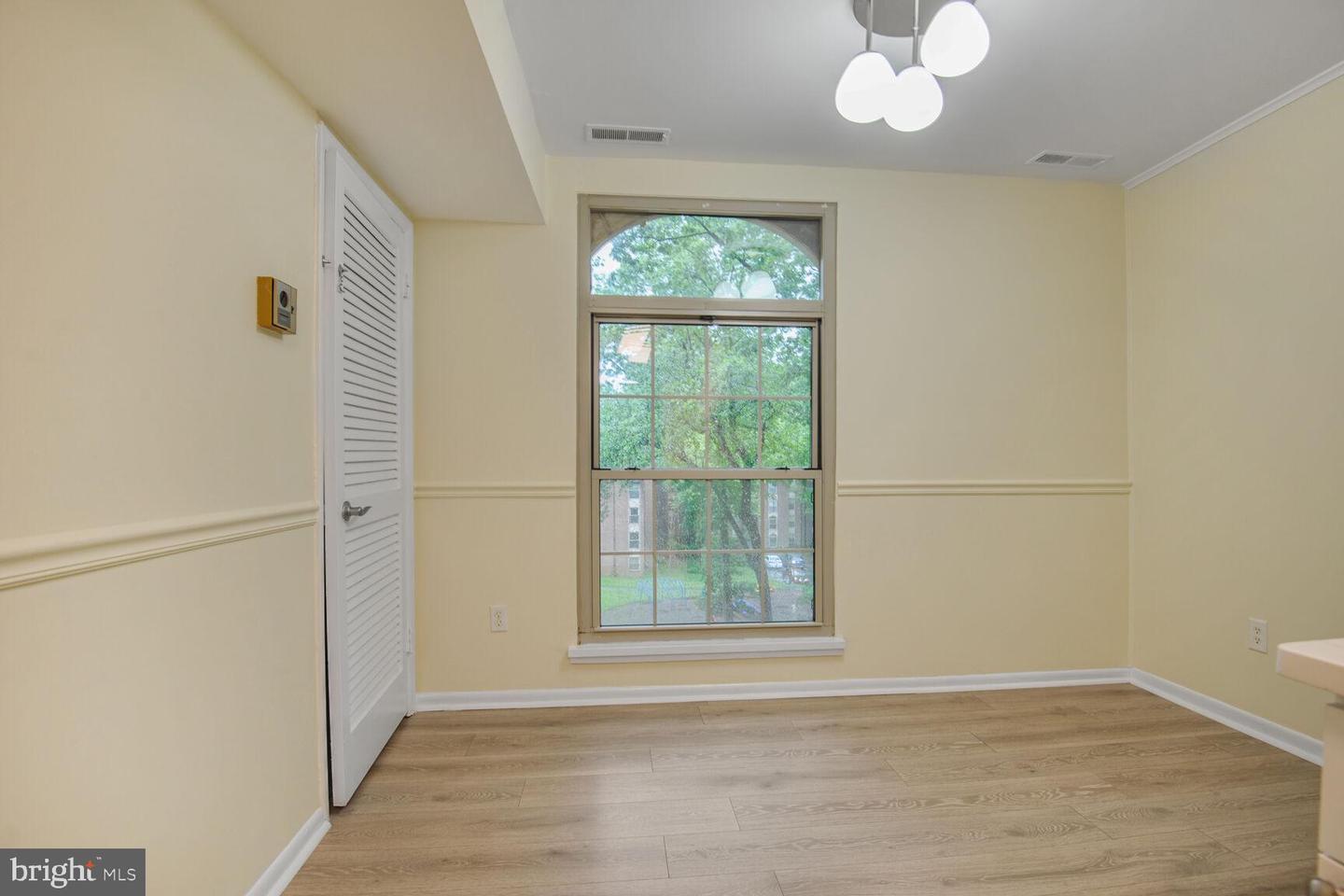 3320 WOODBURN VILLAGE DR #32, ANNANDALE, Virginia 22003, 3 Bedrooms Bedrooms, ,2 BathroomsBathrooms,Residential,For sale,3320 WOODBURN VILLAGE DR #32,VAFX2240752 MLS # VAFX2240752